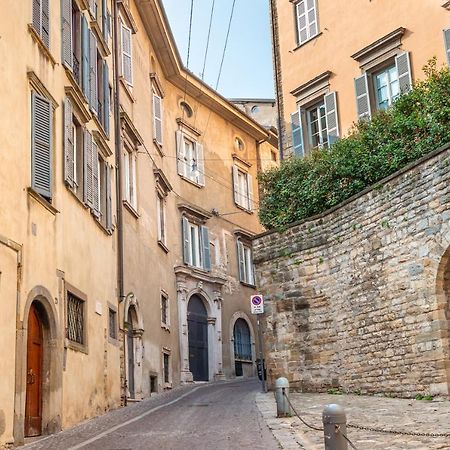 Classic Chic - Citta Alta Bergamo Buitenkant foto