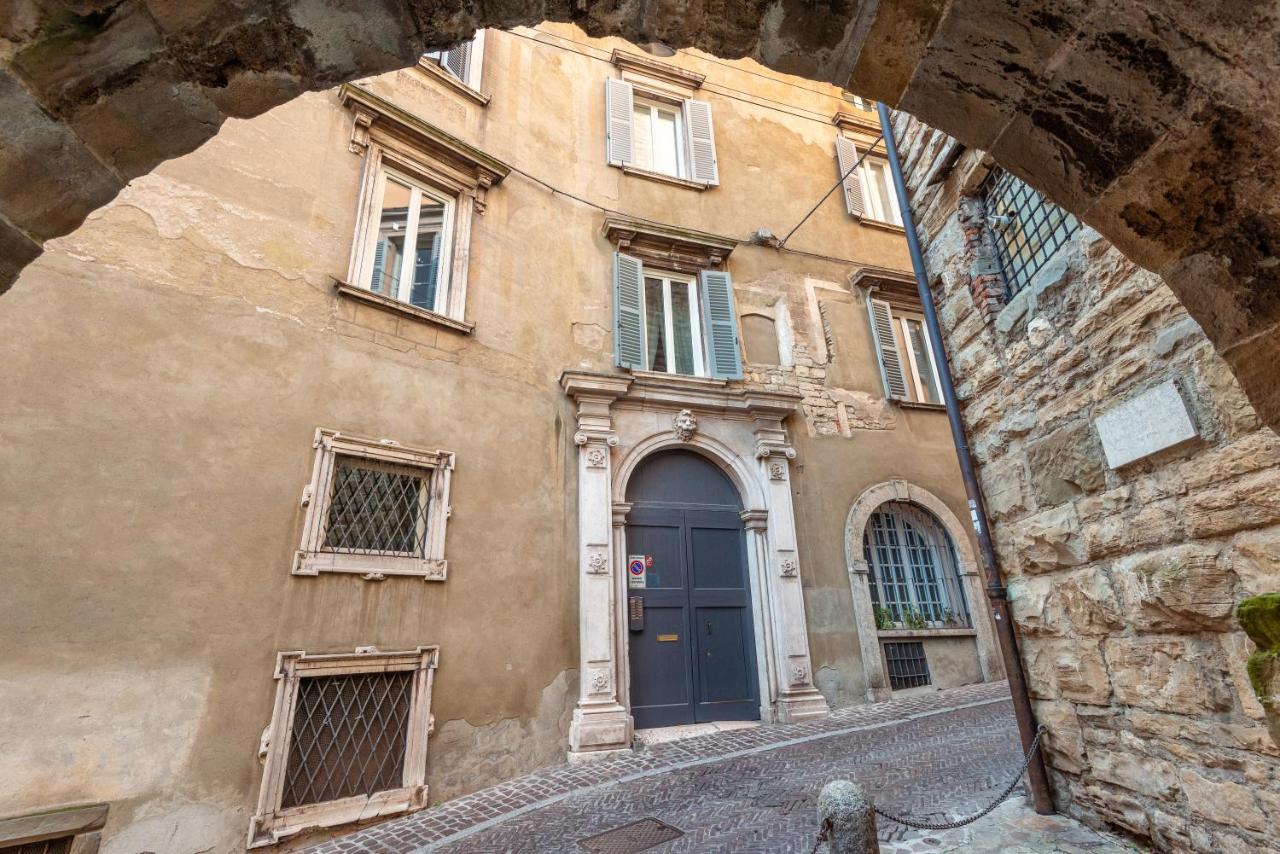 Classic Chic - Citta Alta Bergamo Buitenkant foto