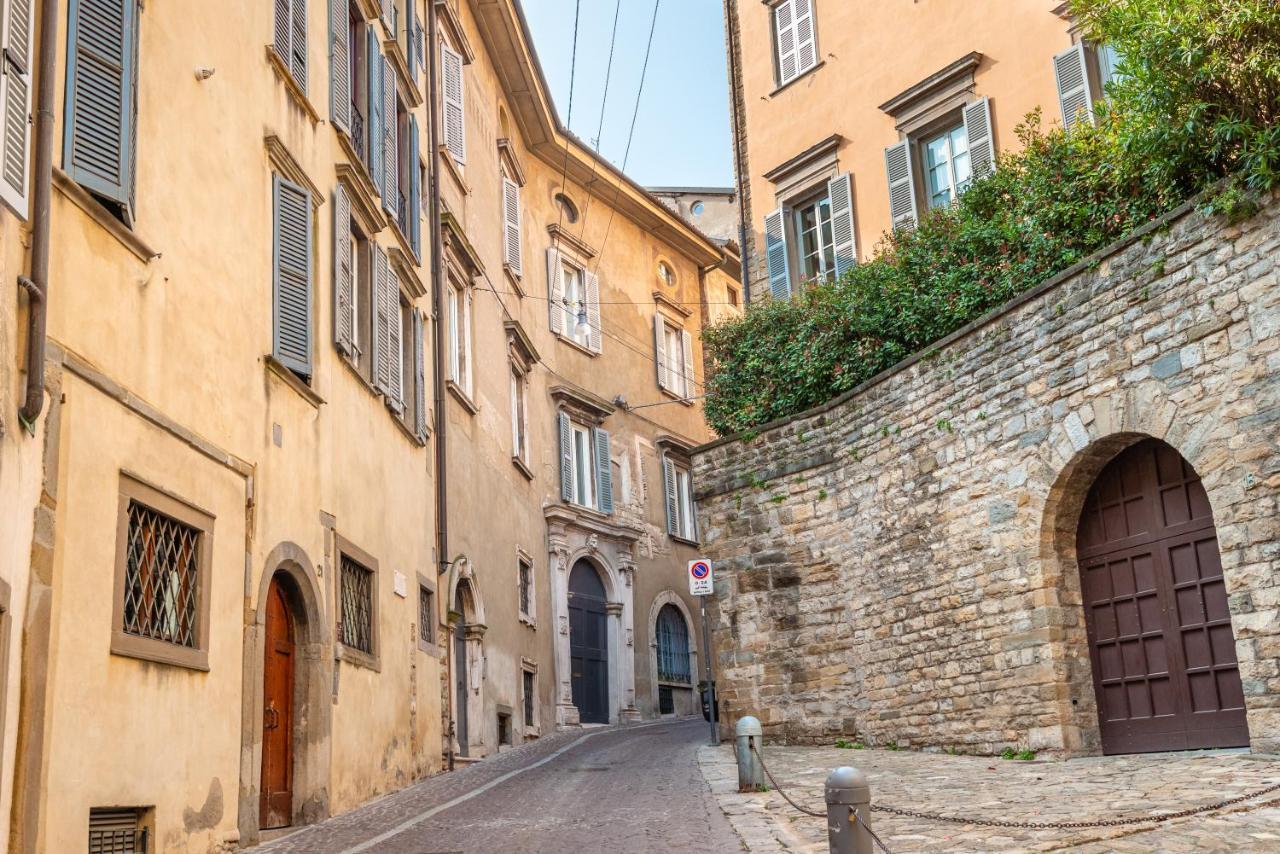 Classic Chic - Citta Alta Bergamo Buitenkant foto