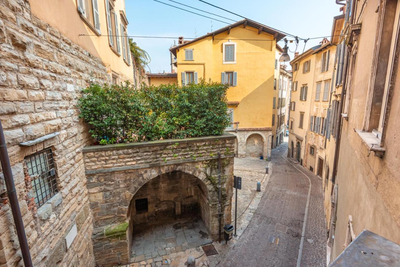 Classic Chic - Citta Alta Bergamo Buitenkant foto